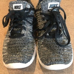 Nike RN flyknit kids size 4y